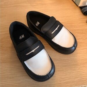 H&M boys dress shoes